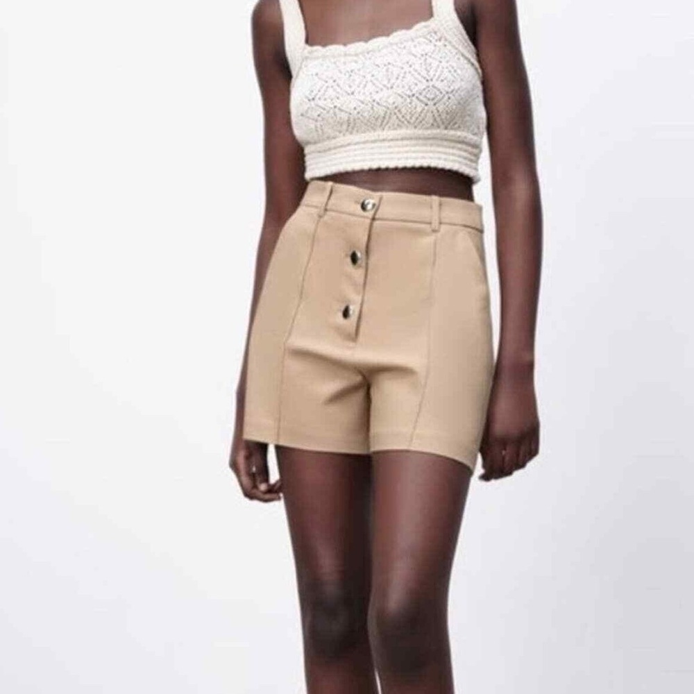 Zara High Waist Tan Women's Shorts golf button detail minimalist size medium